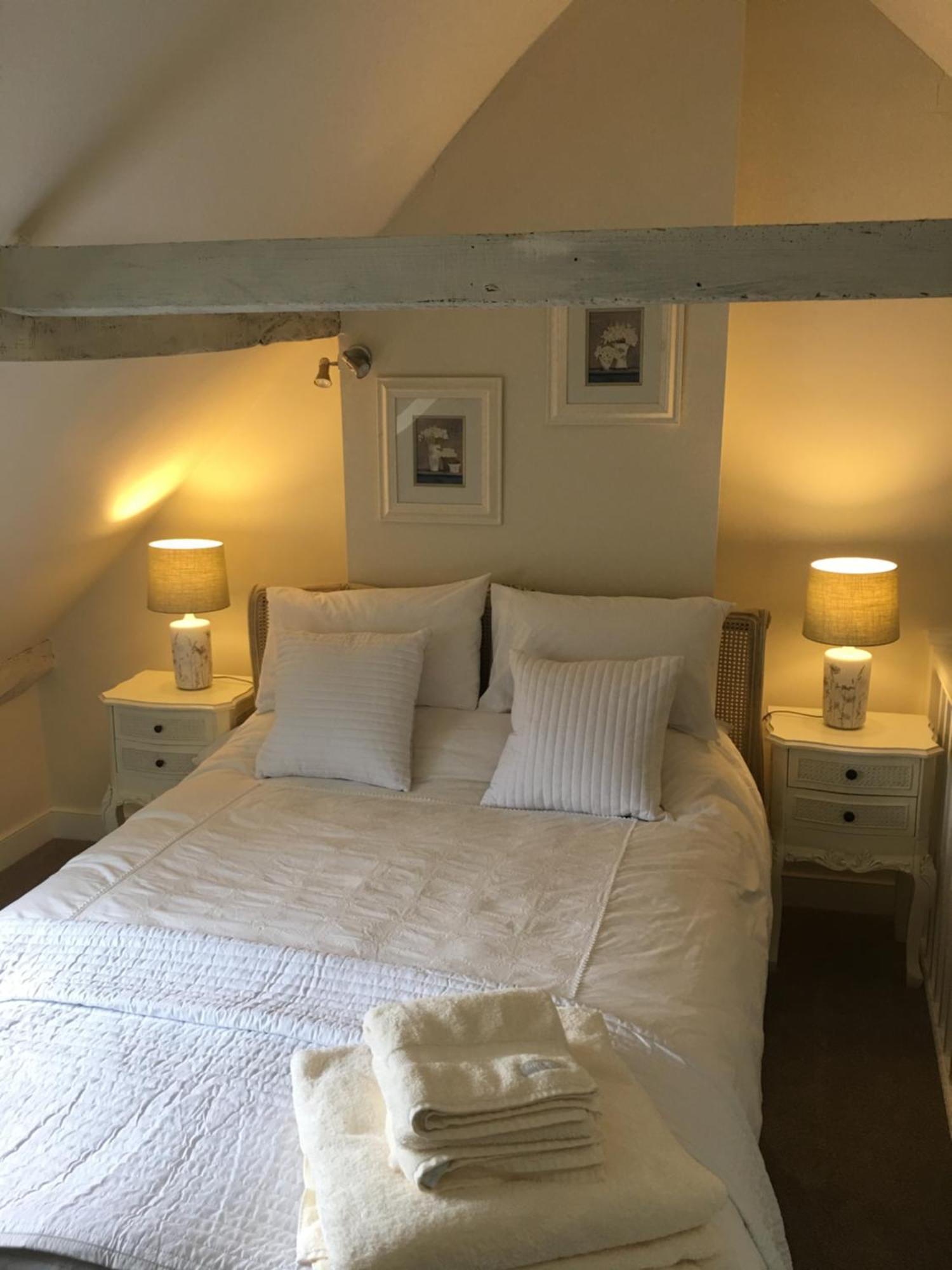Luxury 2 Bed Apartment With Free Parking 勒德洛 外观 照片